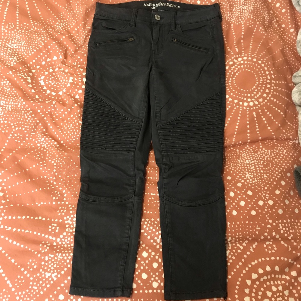 American Eagle black motto skinny ankle jeans